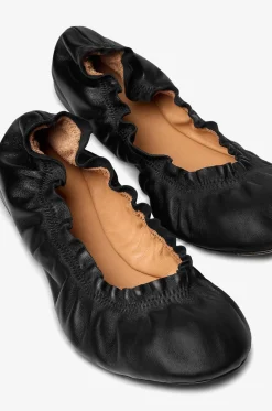 Ballerinas mit runder Spitze aus Leder Flora