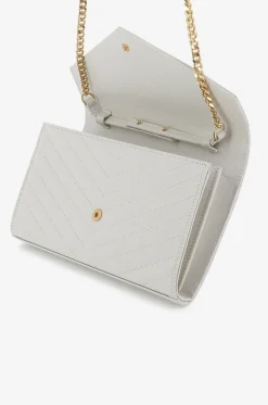 Brieftasche mit Kettengurt aus gestepptem Leder Cassandre