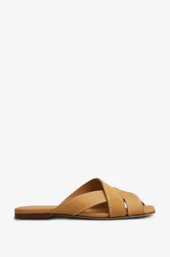 Flache Sandalen aus Leder und Wildleder