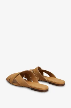 Flache Sandalen aus Leder und Wildleder