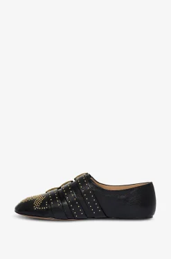 Flache Schuhe aus Leder mit Nieten und Schnallen Susanna