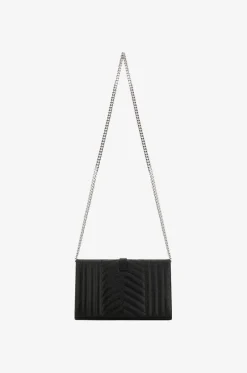 Genarbte Lederbrieftasche mit Kettengurt Cassandre Mixed Matelassé