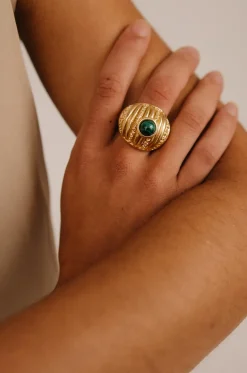 Geriffelter goldener Ring mit Malachit Reef