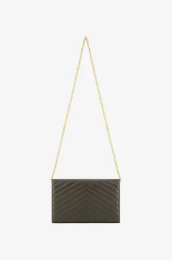 Gesteppte weiche Brieftasche mit Kettengurt Cassandre