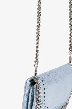 Kompakte Metallic-Brieftasche mit Kettengurt Falabella Shaggy Deer