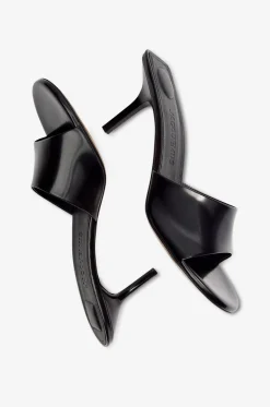 Mules mit Pfennigabsatz aus Lackleder Les Mules Cubisto
