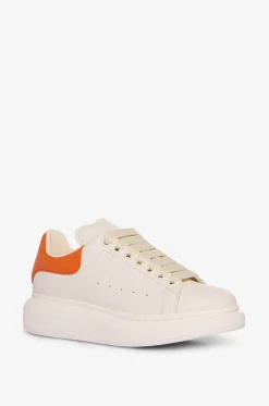 Niedrige Glattleder-Sneakers mit genarbtem Leder Oversized