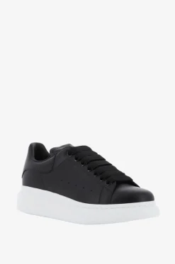 Niedrige Schnürsneakers aus Glattleder Oversized