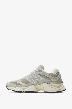 Niedrige Schnür-Sneakers aus Mesh und Wildleder 9060