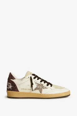 Niedrige Used-Look-Ledersneakers mit Glitter Ball Star