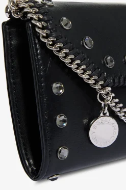 Nietenbesetzte Brieftasche mit Kettengurt aus Kunstwildleder Falabella Continental