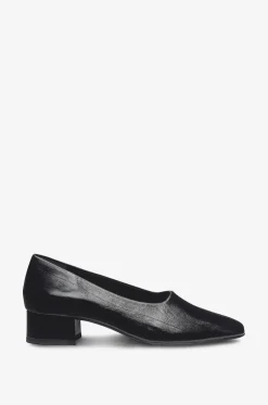 Pumps mit Blockabsatz aus Lackleder in Crinkle-Optik Inez 35