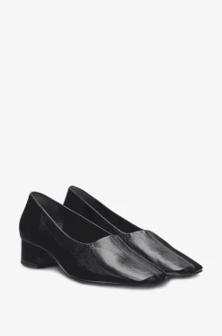 Pumps mit Blockabsatz aus Lackleder in Crinkle-Optik Inez 35