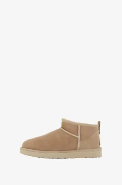 Shearling-gefütterte Wildlederstiefeletten W Classic Ultra Mini
