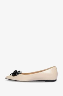 Spitze Ballerinas aus Leder Rea