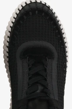 Umweltfreundliche niedrige Sneakers aus Mesh Nama